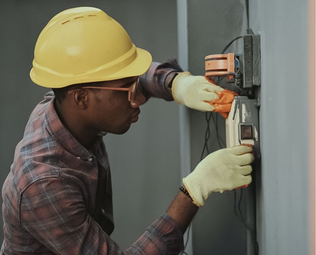 Chuveiro Elétrico em Mogi das Cruzes: Instalação, Manutenção e Segurança com Eletricista carlos silva